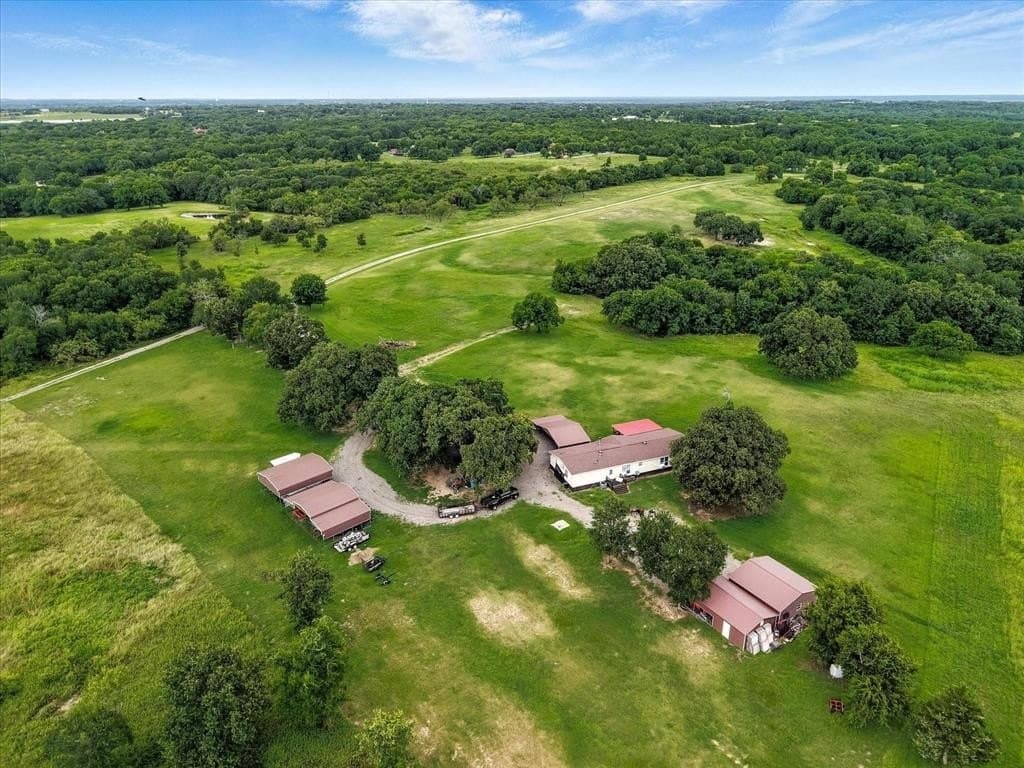63.53 acres in Ellis County - photo 3