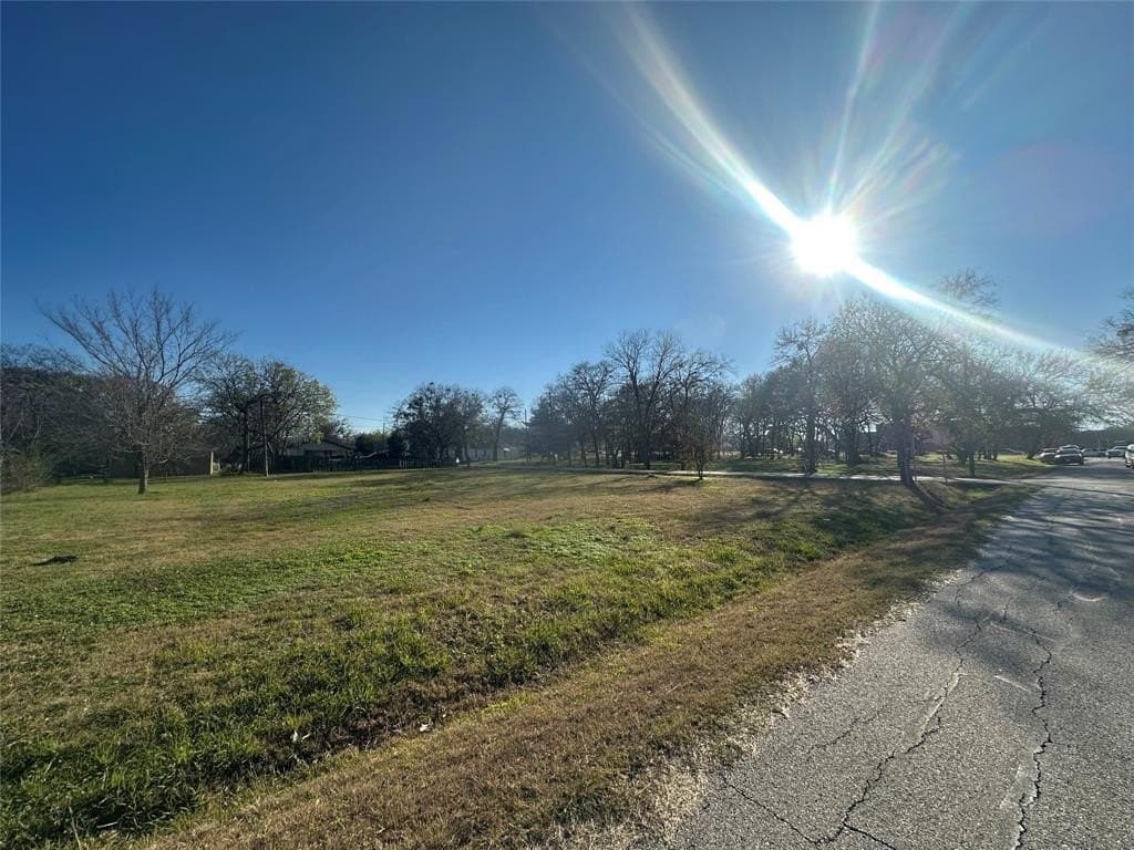 0.29 acres in Ellis County - photo 2