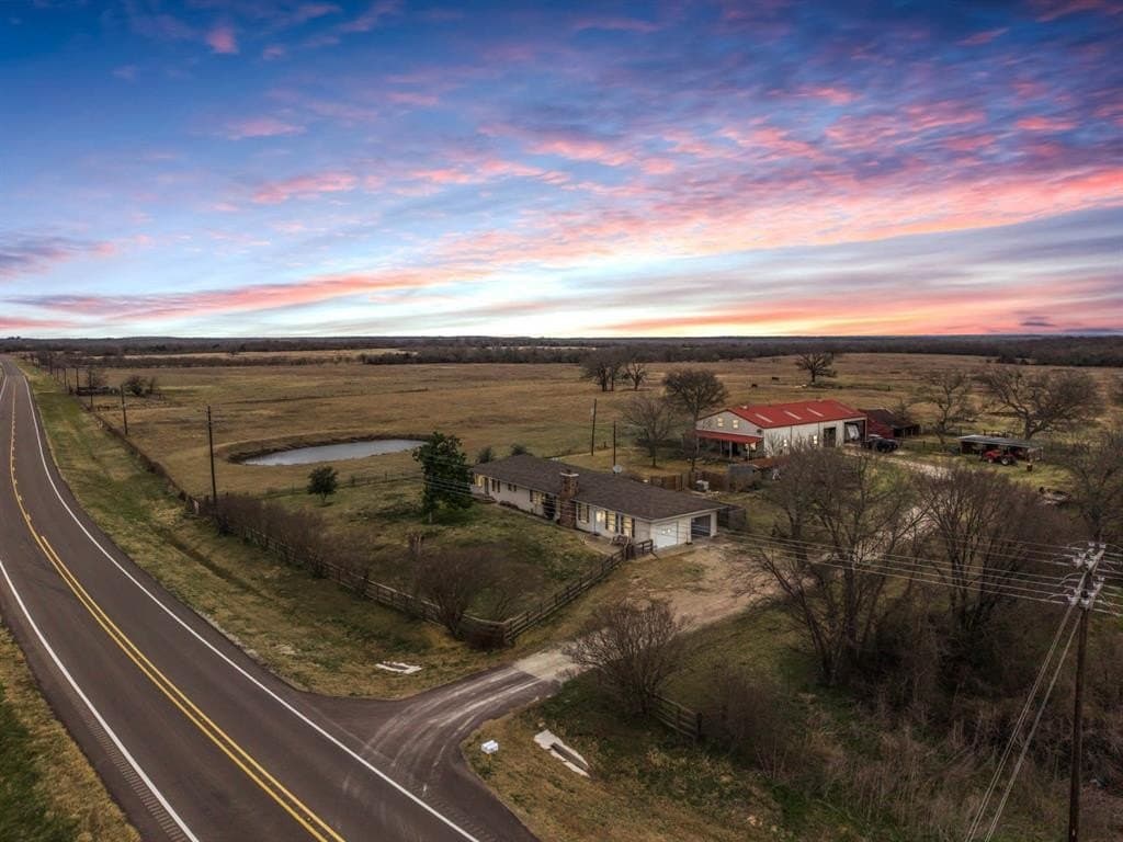 10.05 acres in Robertson County - photo 2