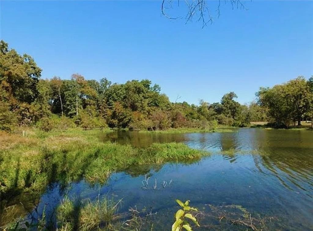 0.55 acres in Navarro County - photo 10