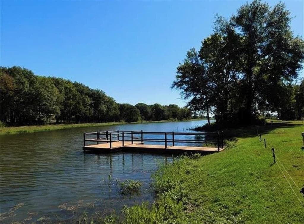 0.55 acres in Navarro County - photo 11