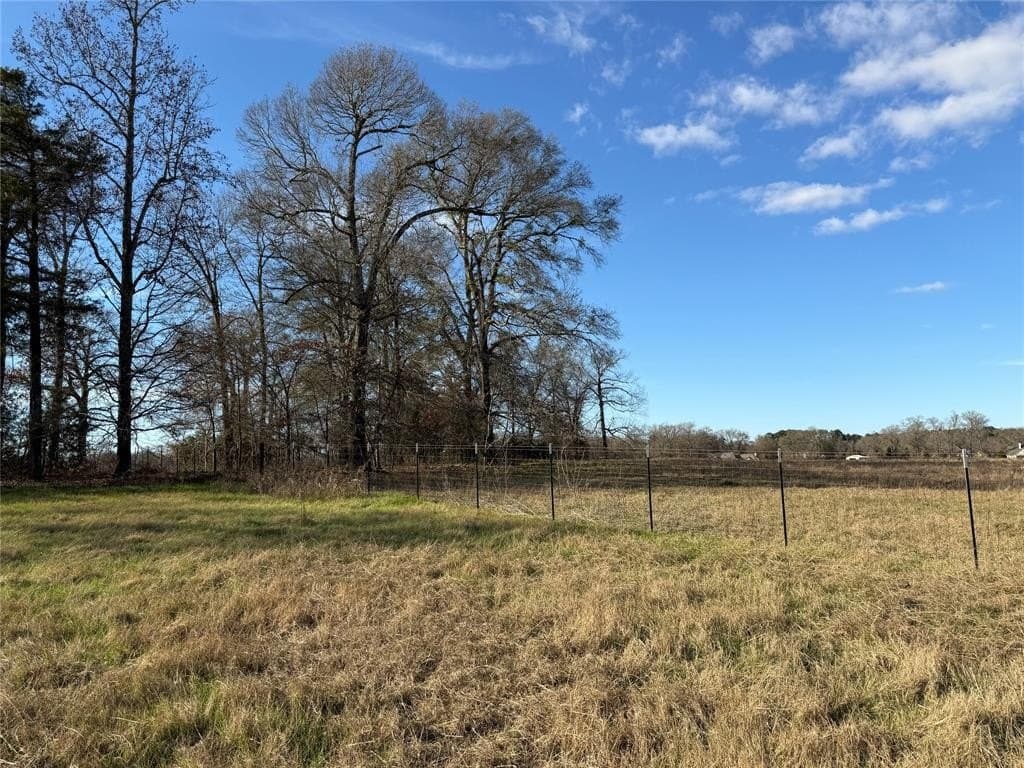 1.04 acres in Smith County - photo 4