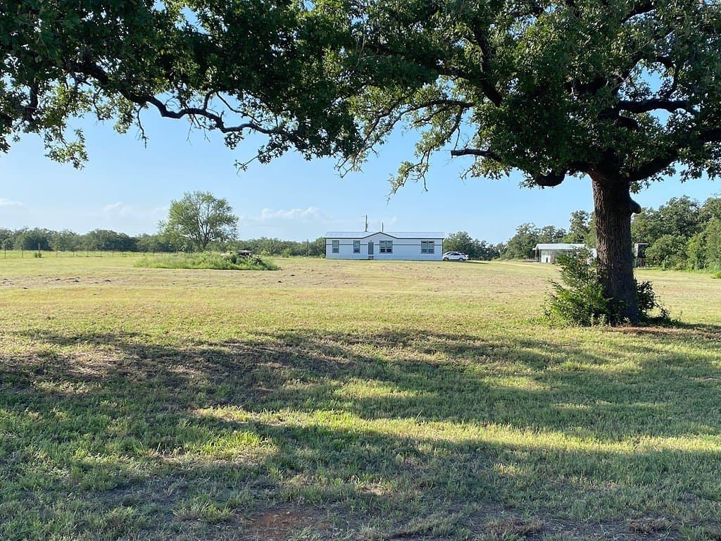 1066 Private Road 4401