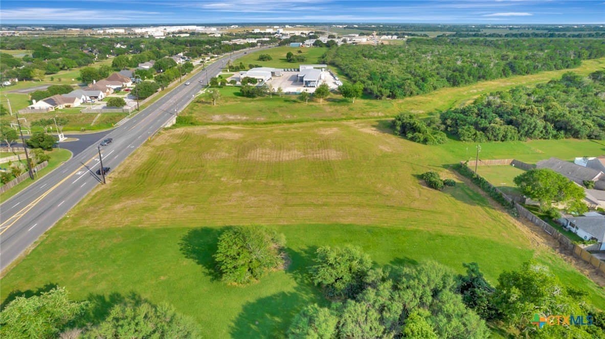3 acres in Victoria County - photo 9