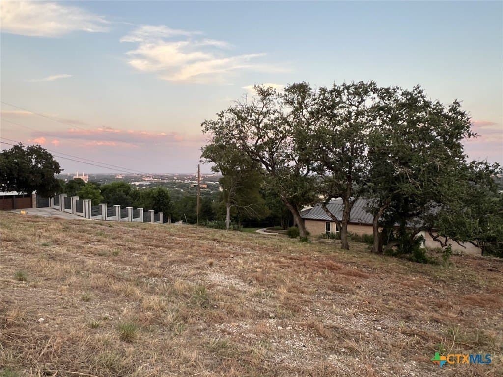 0.6 acres in Comal County - photo 3