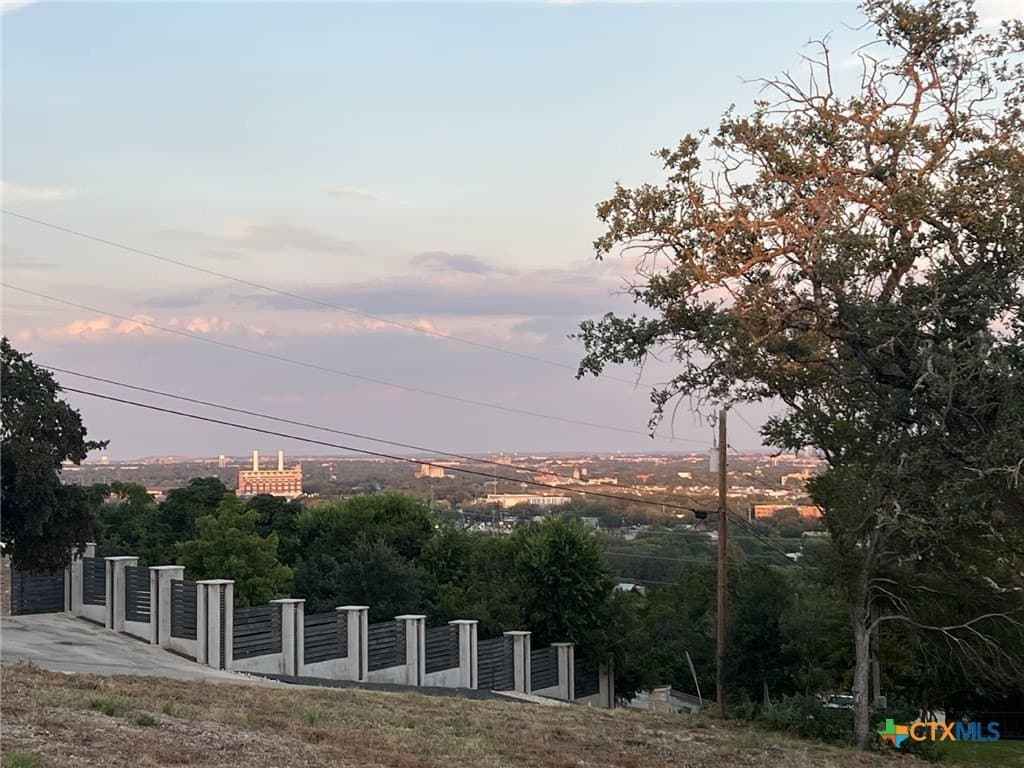 0.6 acres in Comal County - photo 2