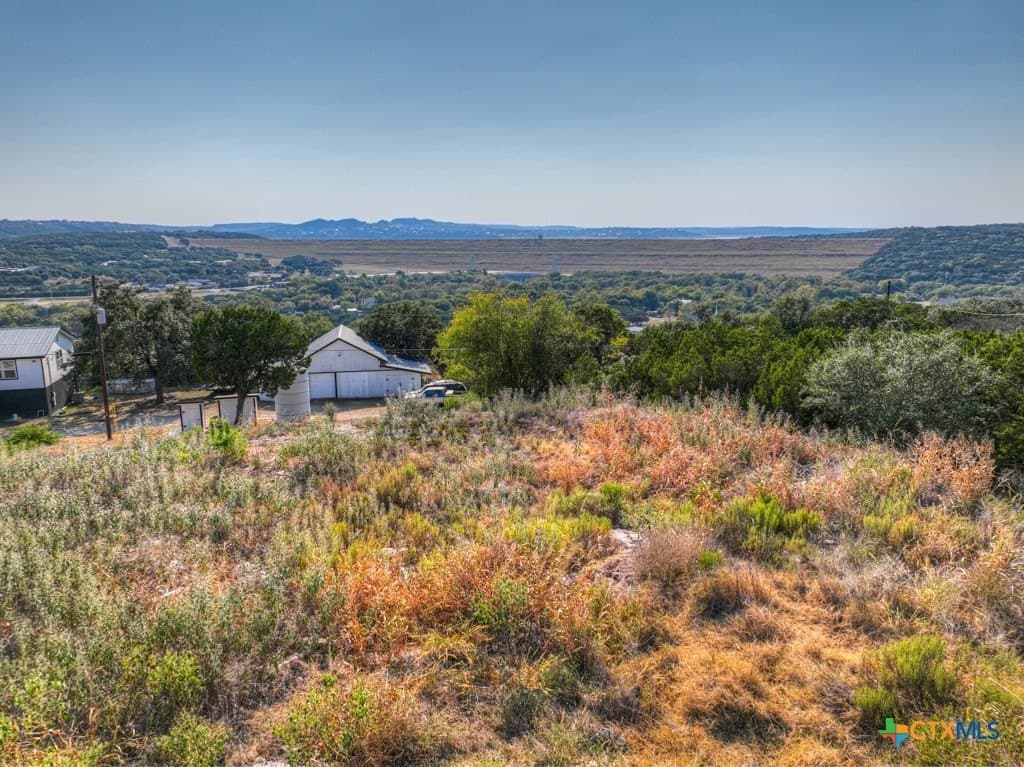 1.14 acres in Comal County - photo 3