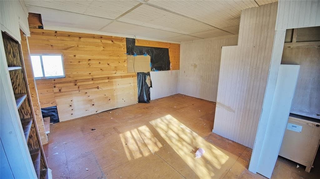 10 acres in Montague County - photo 8