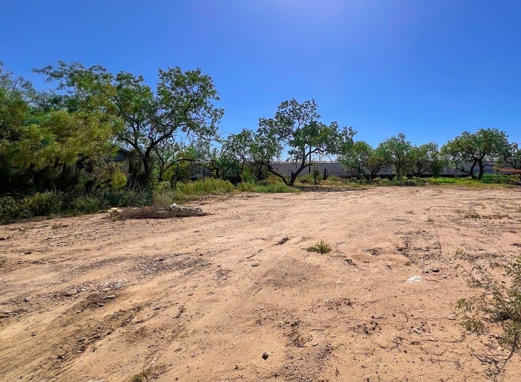 0.21 acres in Maverick County - photo 2