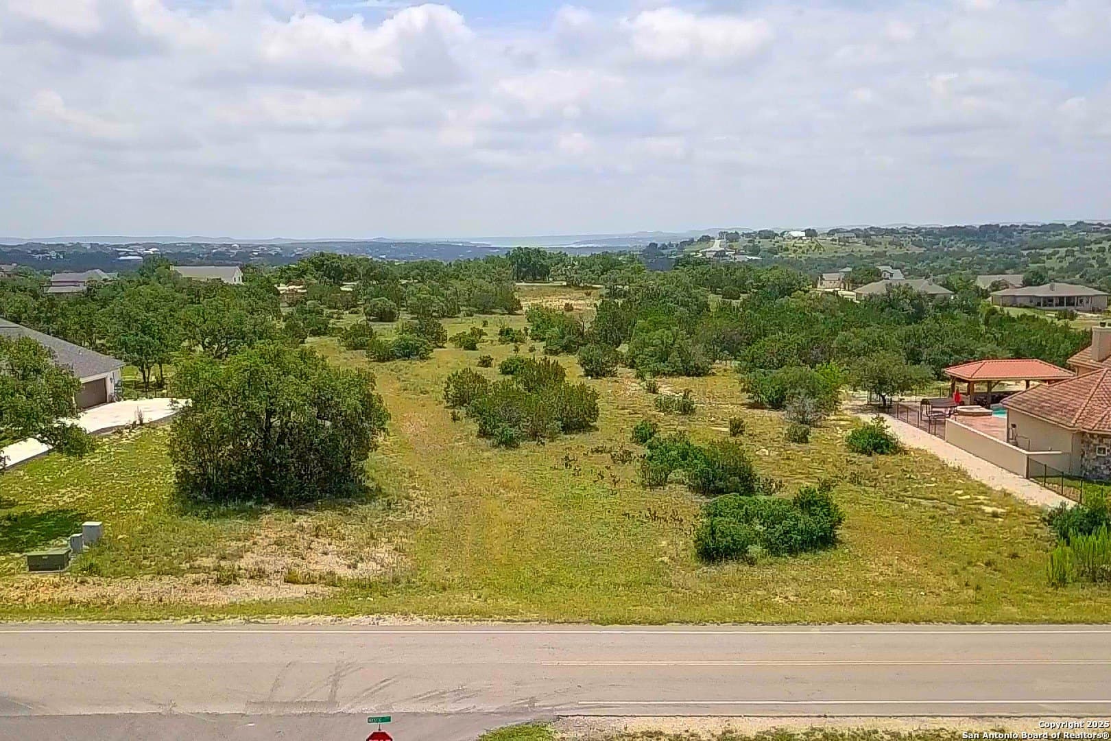 2 acres in Comal County - photo 2