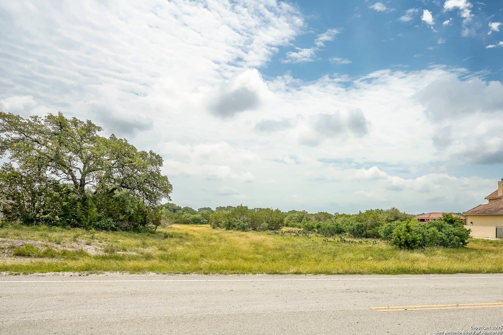 2 acres in Comal County - photo 10
