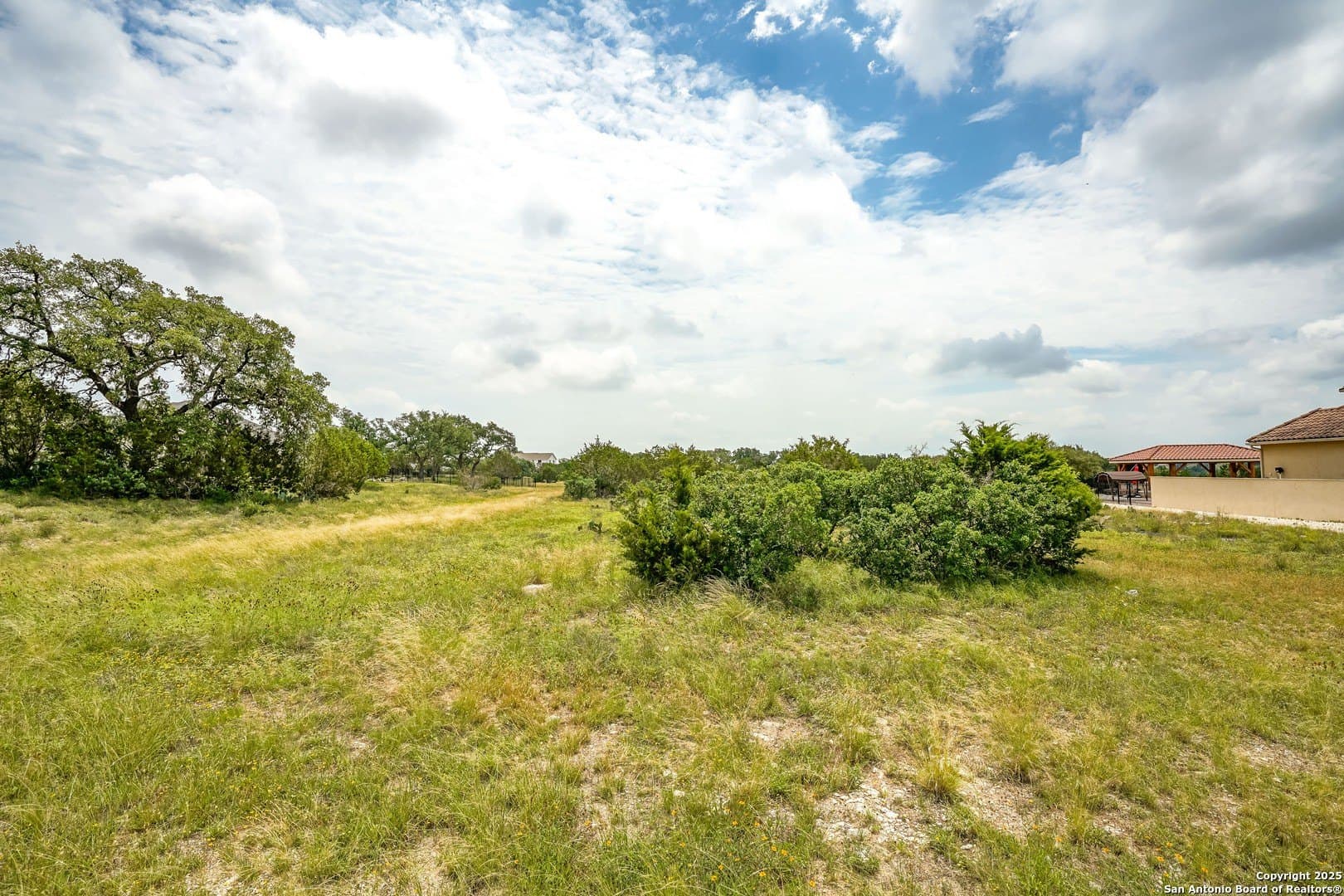 2 acres in Comal County - photo 7