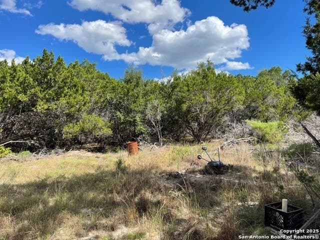 0.71 acres in Bandera County - photo 3