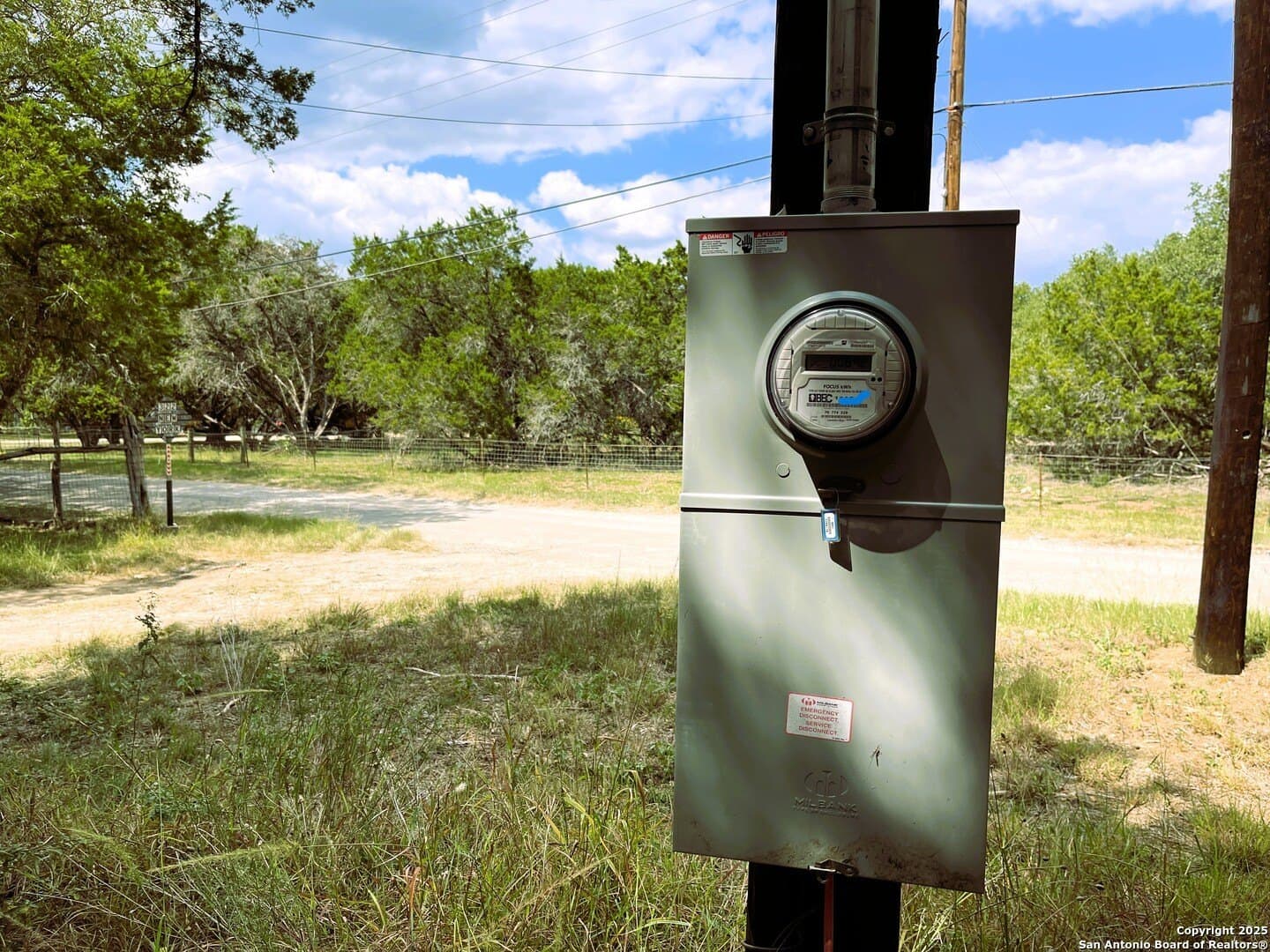 0.71 acres in Bandera County - photo 4
