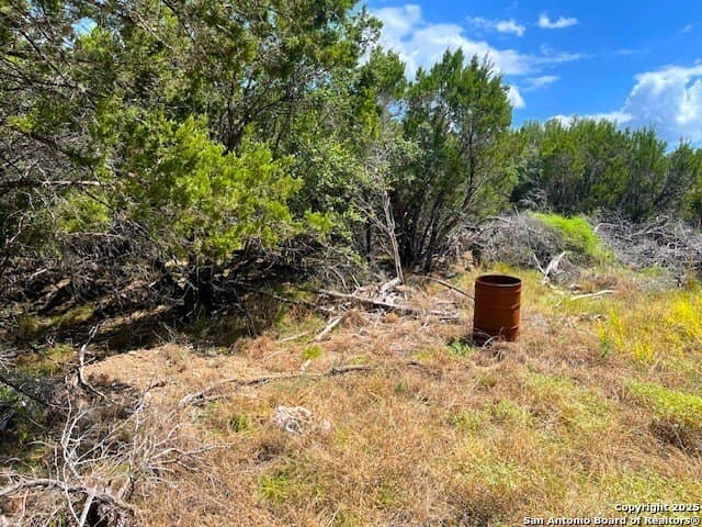 0.71 acres in Bandera County - photo 10