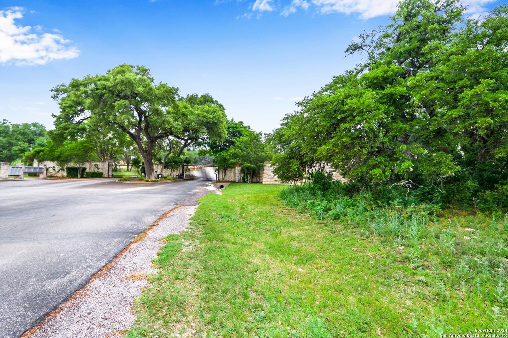 1.89 acres in Comal County - photo 24