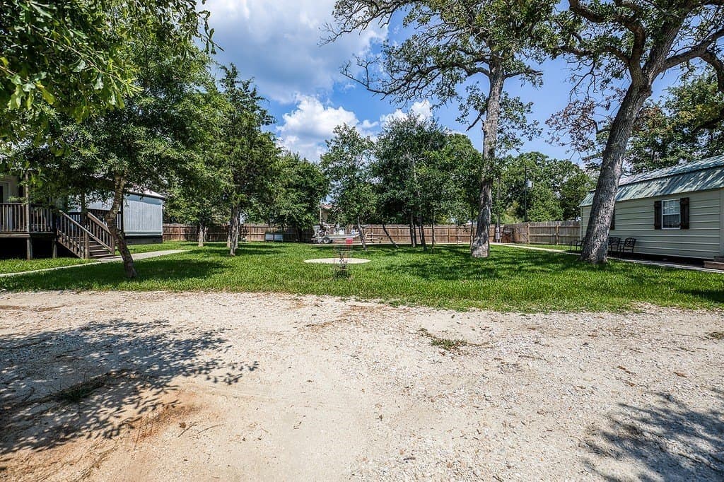 1 acres in Burleson County - photo 3