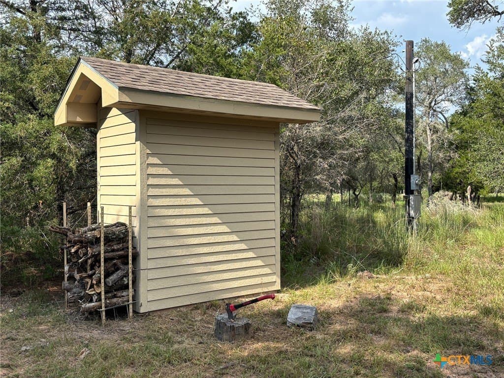 22 acres in Lavaca County - photo 25