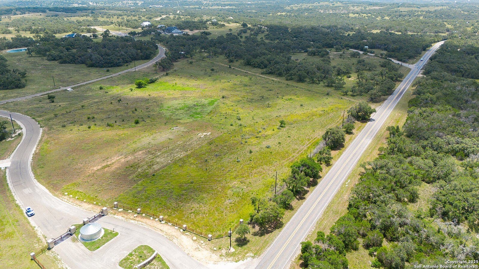 5.02 acres in Comal County - photo 4