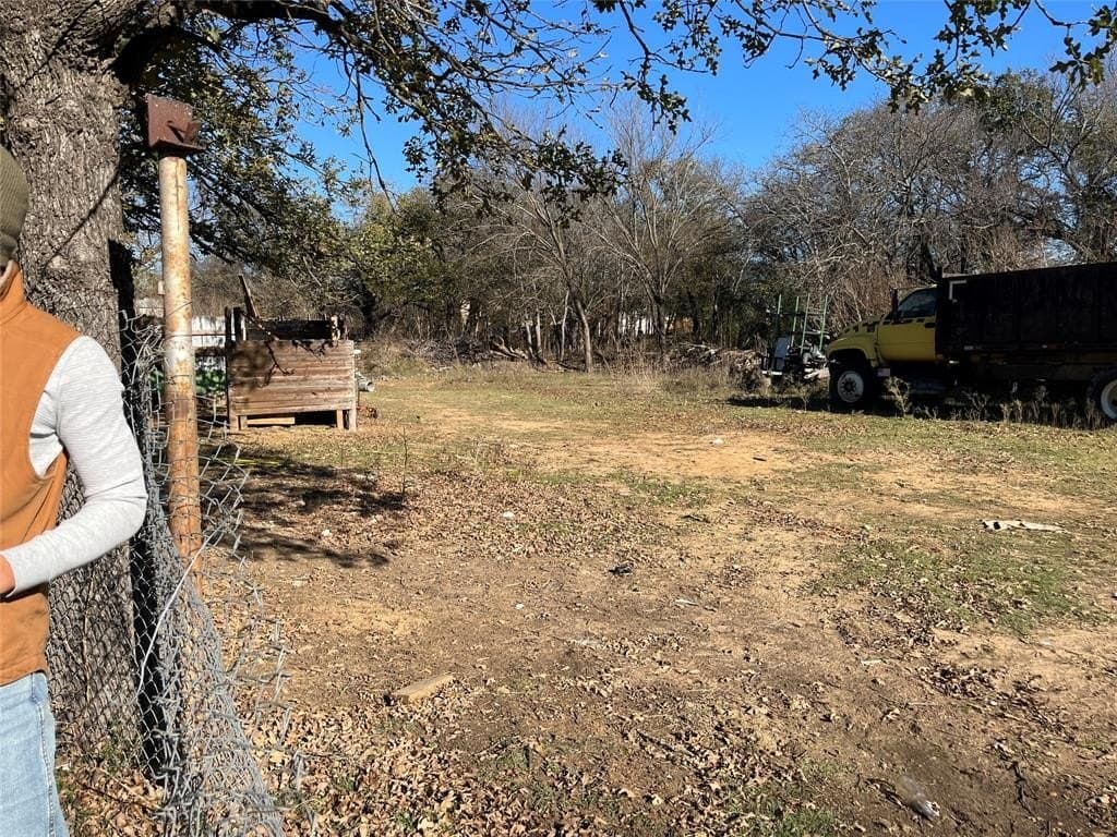 1.41 acres in Tarrant County - photo 5