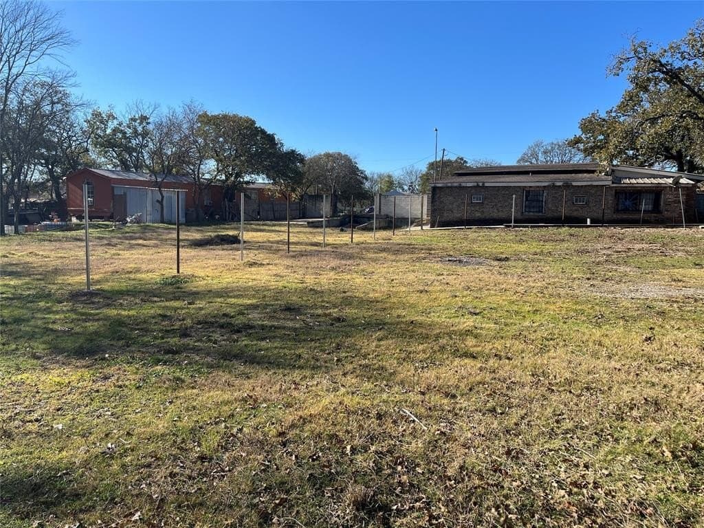 1.41 acres in Tarrant County - photo 4