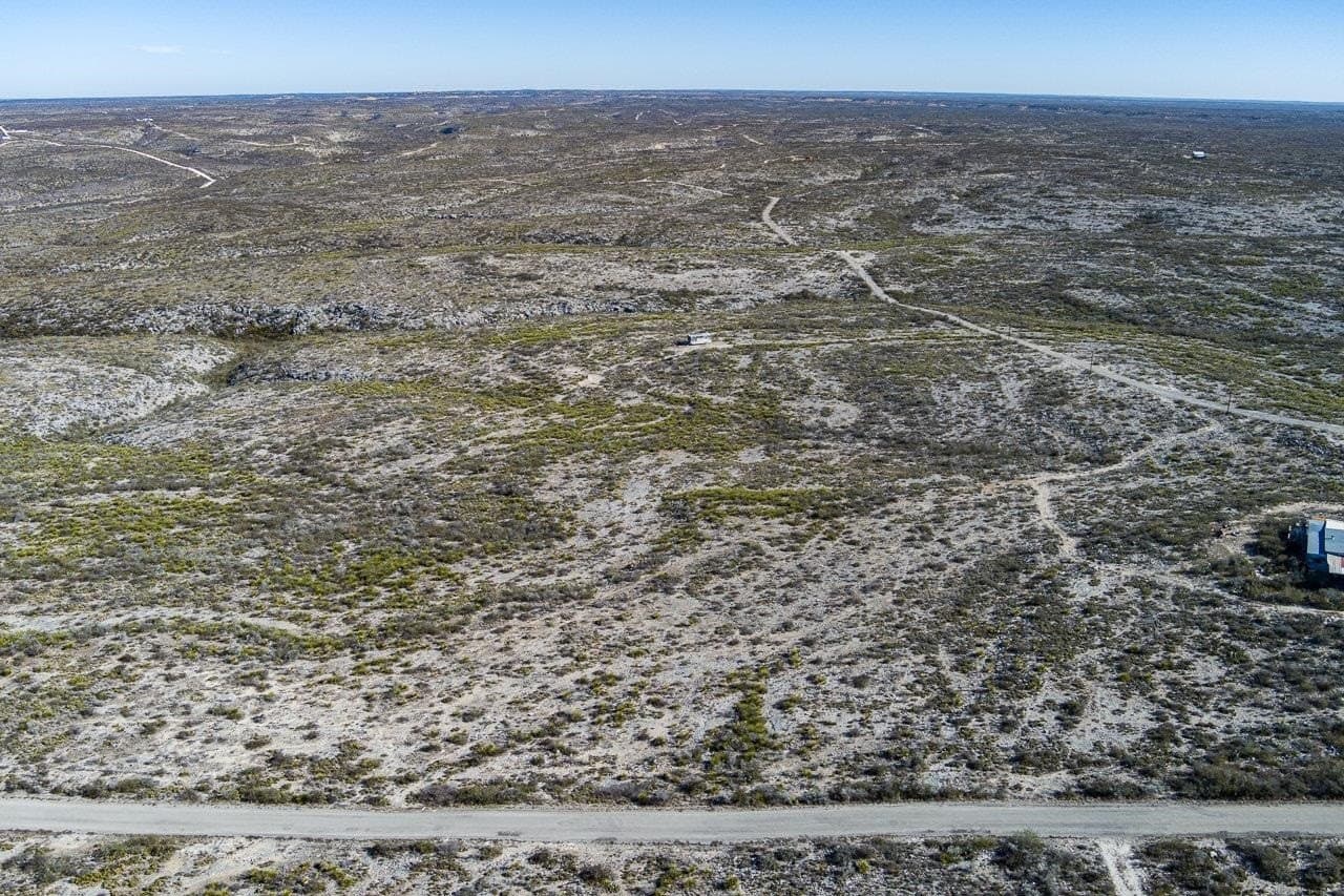 15.83 acres in Val Verde County - photo 3