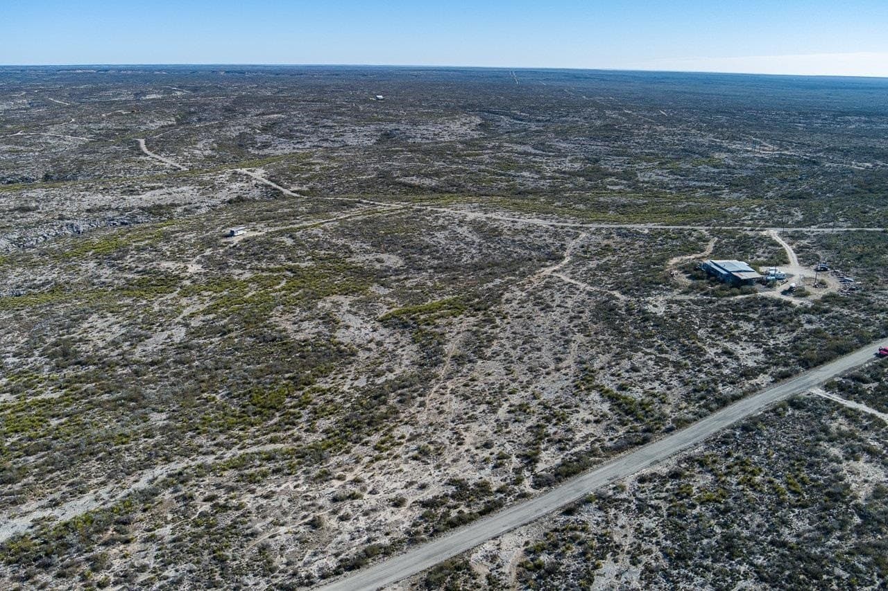 15.83 acres in Val Verde County - photo 4