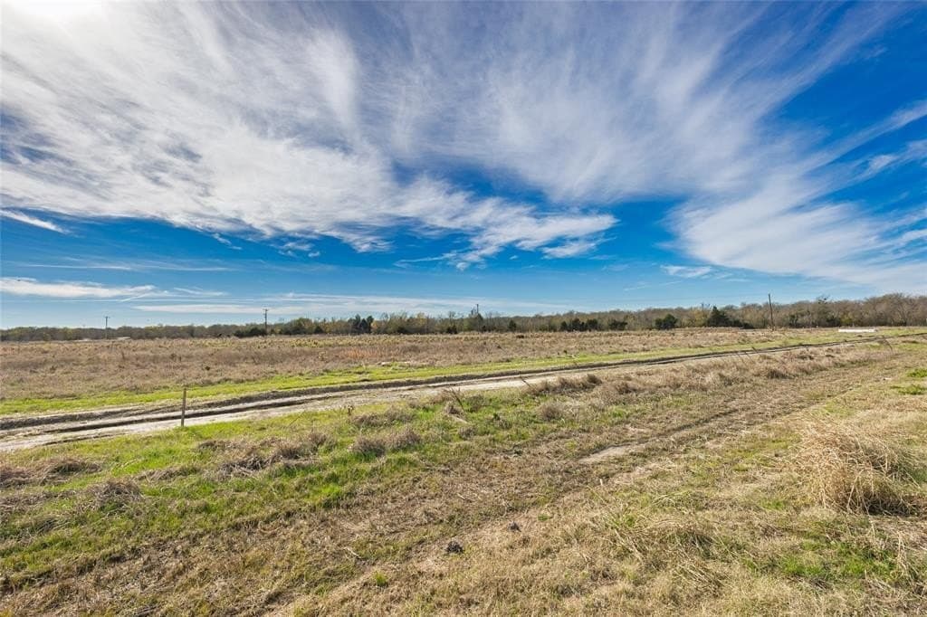 1.5 acres in Hunt County - photo 2