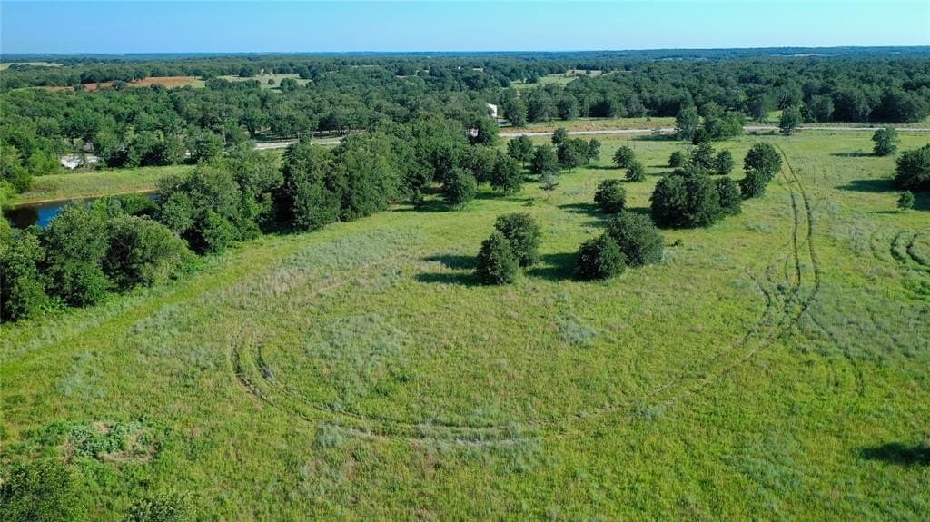 5 acres in Montague County - photo 8