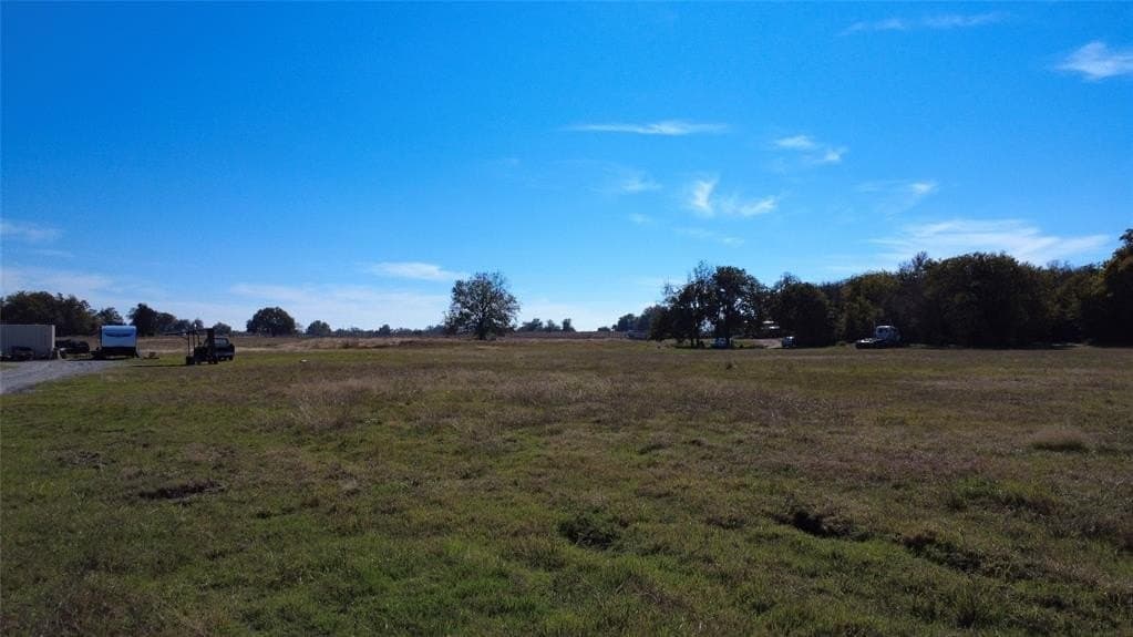 5.01 acres in Falls County - photo 2