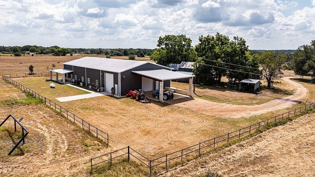 55.37 acres in Lavaca County - photo 2