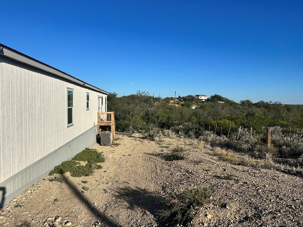 174,240 acres in Maverick County - photo 4