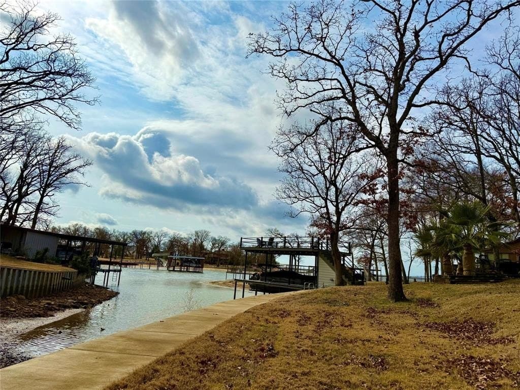 0 Shoreline