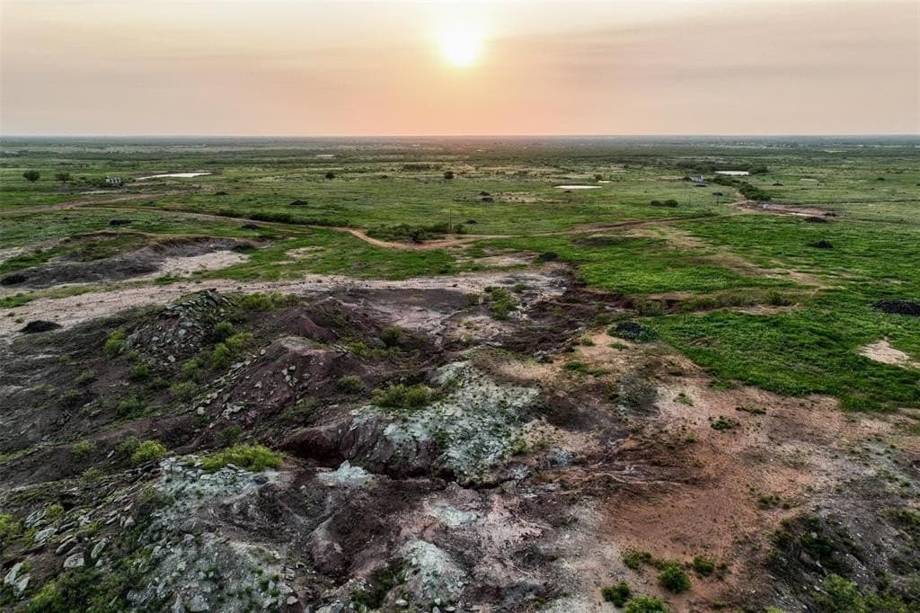 390.08 acres in Wichita County - photo 12