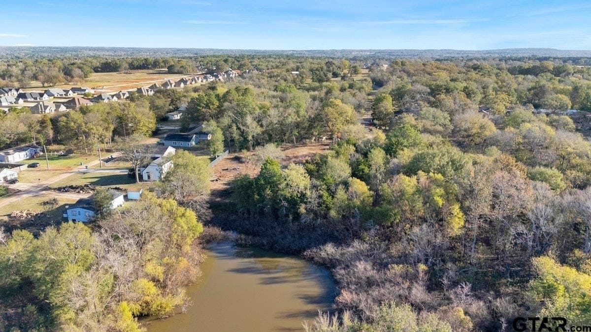 0.65 acres in Smith County - photo 10
