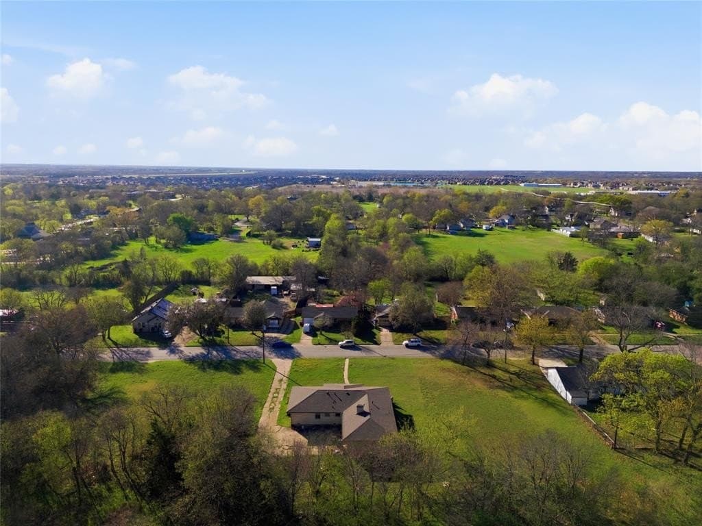 7.89 acres in Ellis County - photo 6