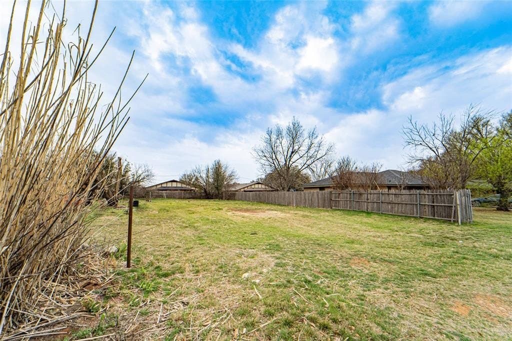 0.26 acres in Stephens County - photo 4