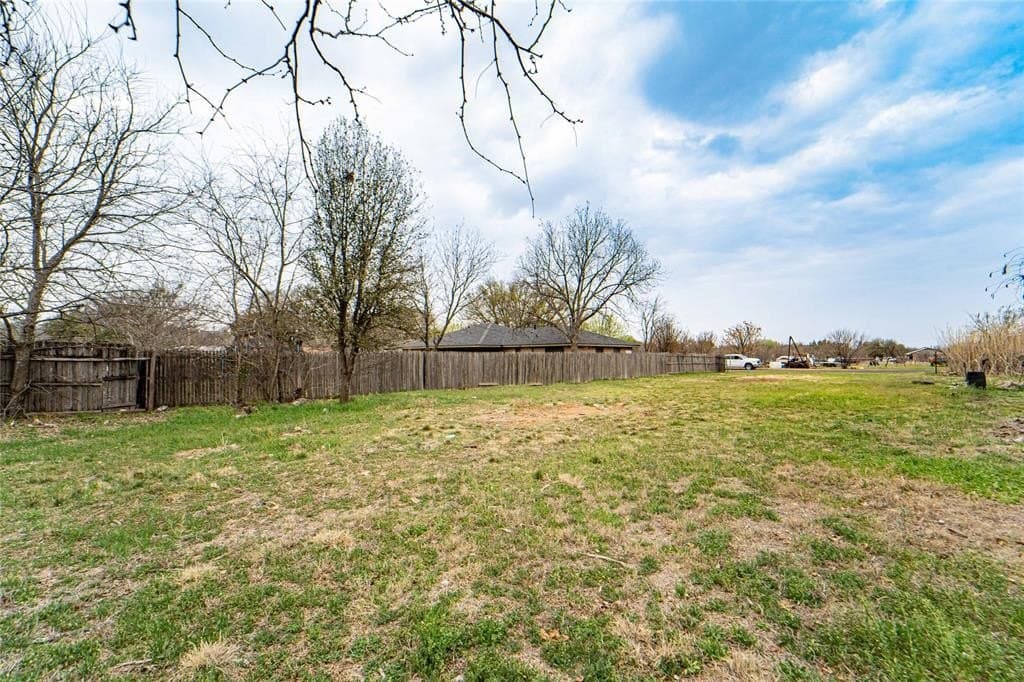 0.26 acres in Stephens County - photo 7
