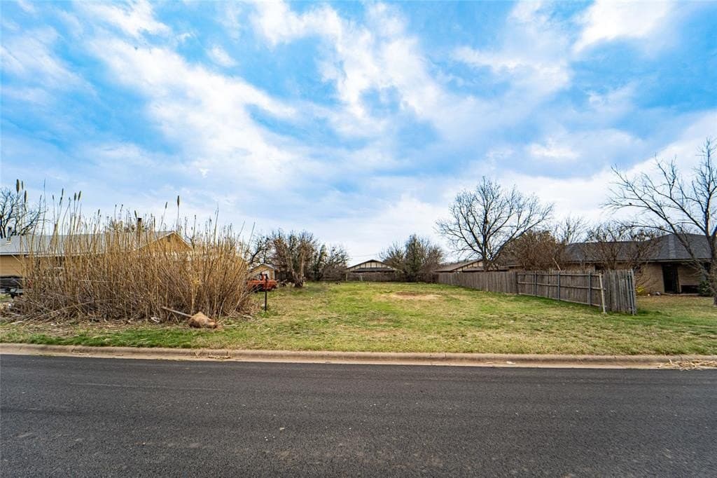 0.26 acres in Stephens County - photo 5