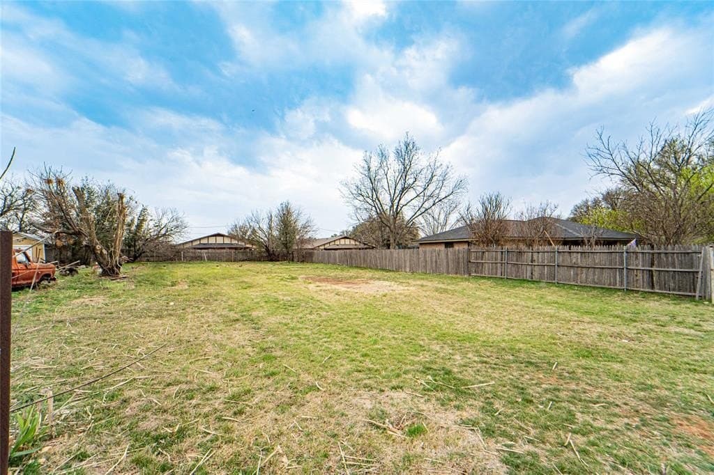 0.26 acres in Stephens County - photo 8