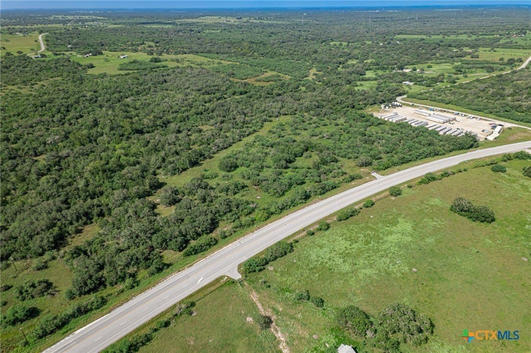157.31 acres in DeWitt County - photo 4