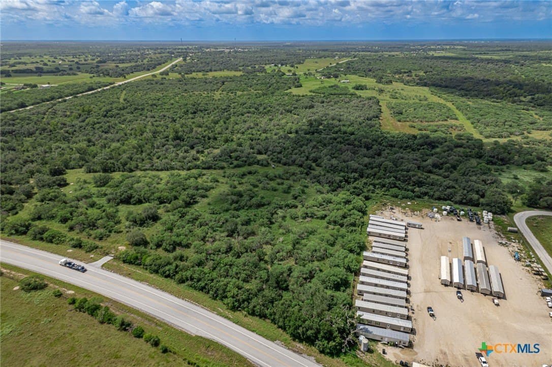 157.31 acres in DeWitt County - photo 7