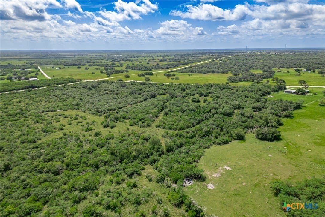 157.31 acres in DeWitt County - photo 14