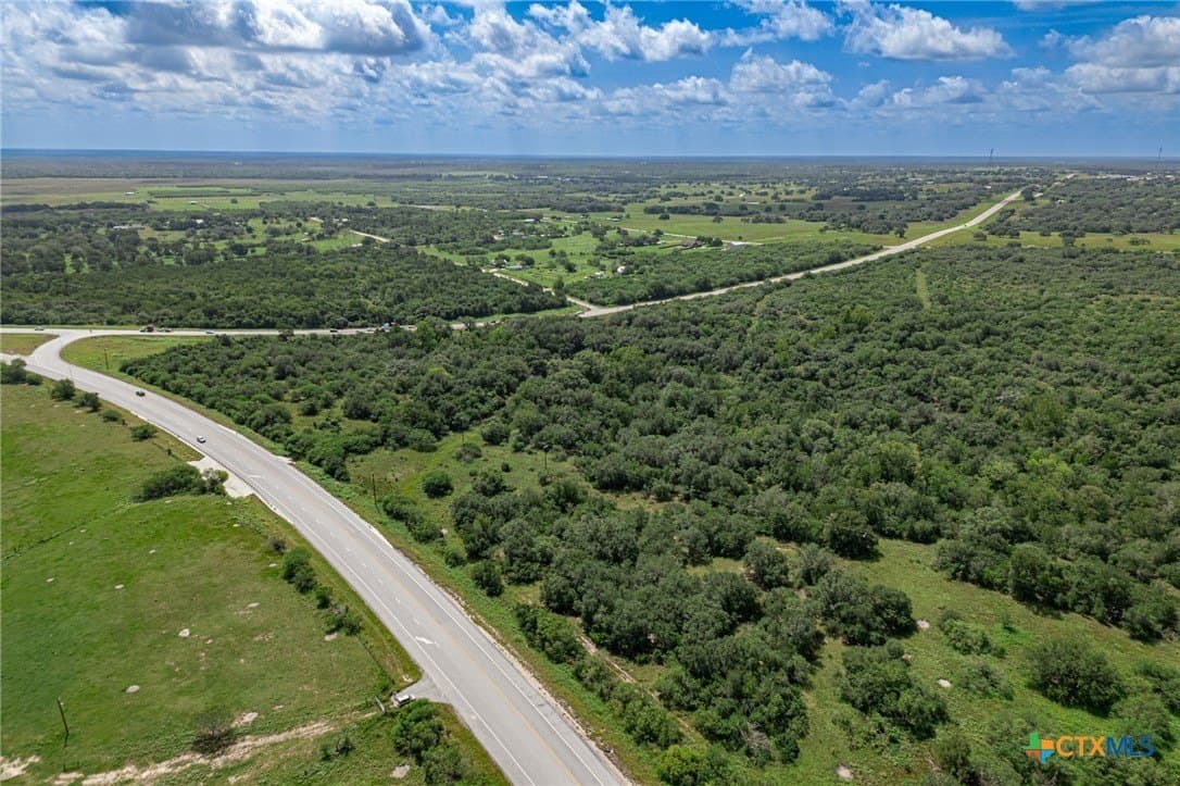 157.31 acres in DeWitt County - photo 6