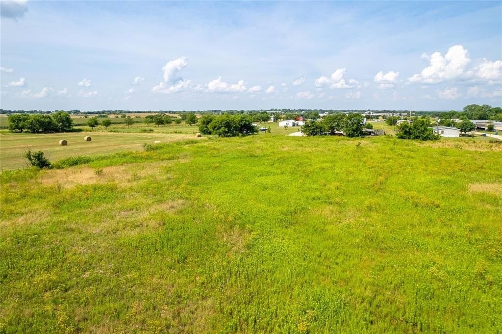 12.68 acres in Hill County - photo 4