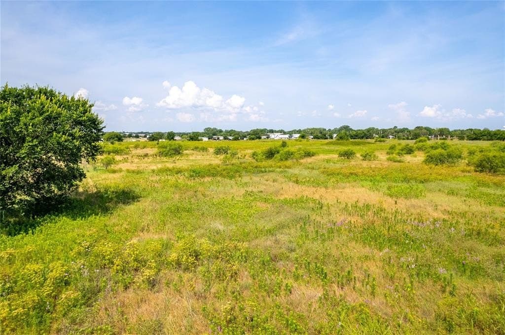 12.68 acres in Hill County - photo 3