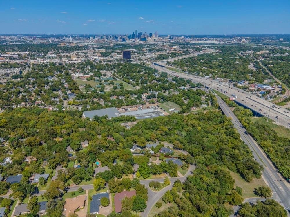2.57 acres in Dallas County - photo 4
