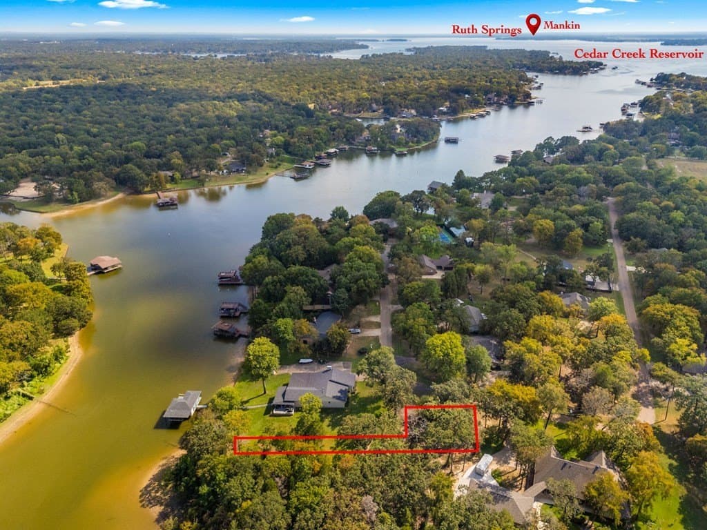 0.38 acres in Henderson County - photo 7