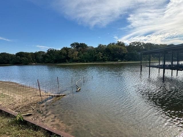 0.38 acres in Henderson County - photo 3