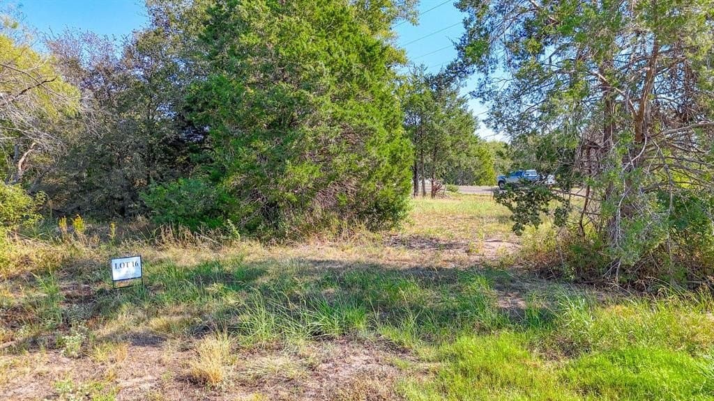 1.05 acres in Navarro County - photo 18